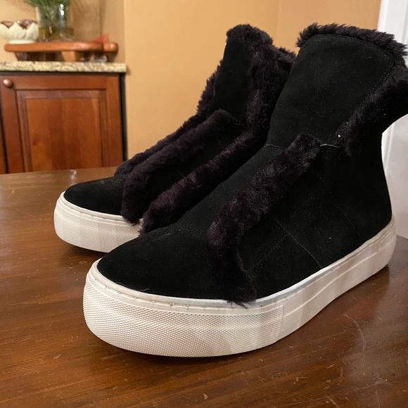 Dkny Winter Fur Lined Sneaker Boot 